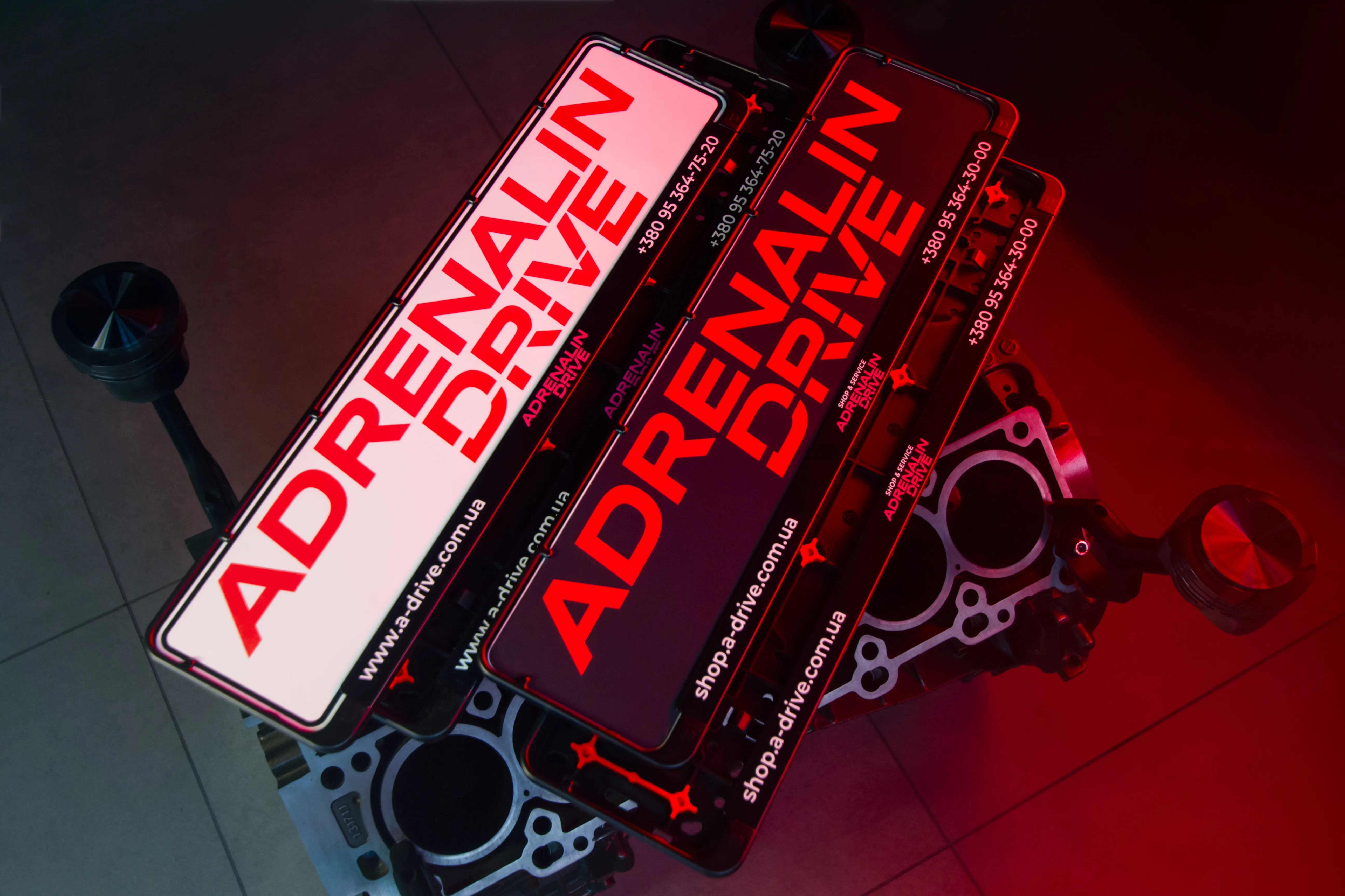 AdrenalinDrive Рамка-держатель номерного знака, WURTH Twin-Fixx с лого