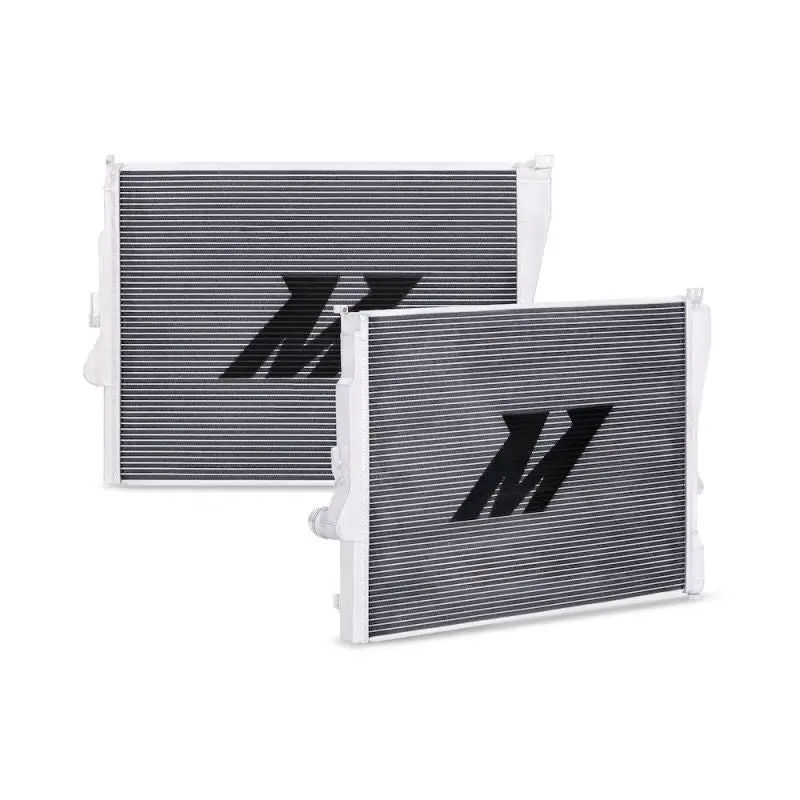 Mishimoto MISMMRAD-E46-323A 99-06 BMW 323i/323i/328i/330i W/ Auto Transmission Performance Aluminum Radiator